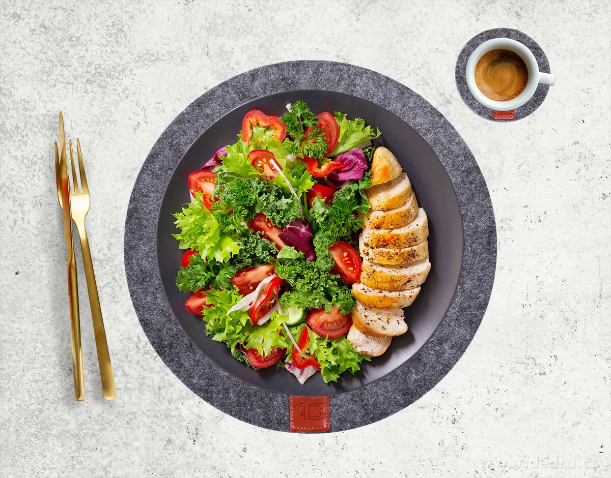 Sada 12 ks kulatých prostírání z plsti